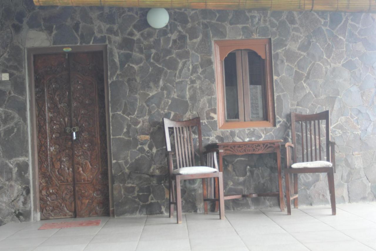 Temple Cafe & Cottages Candi Dasa  Bagian luar foto