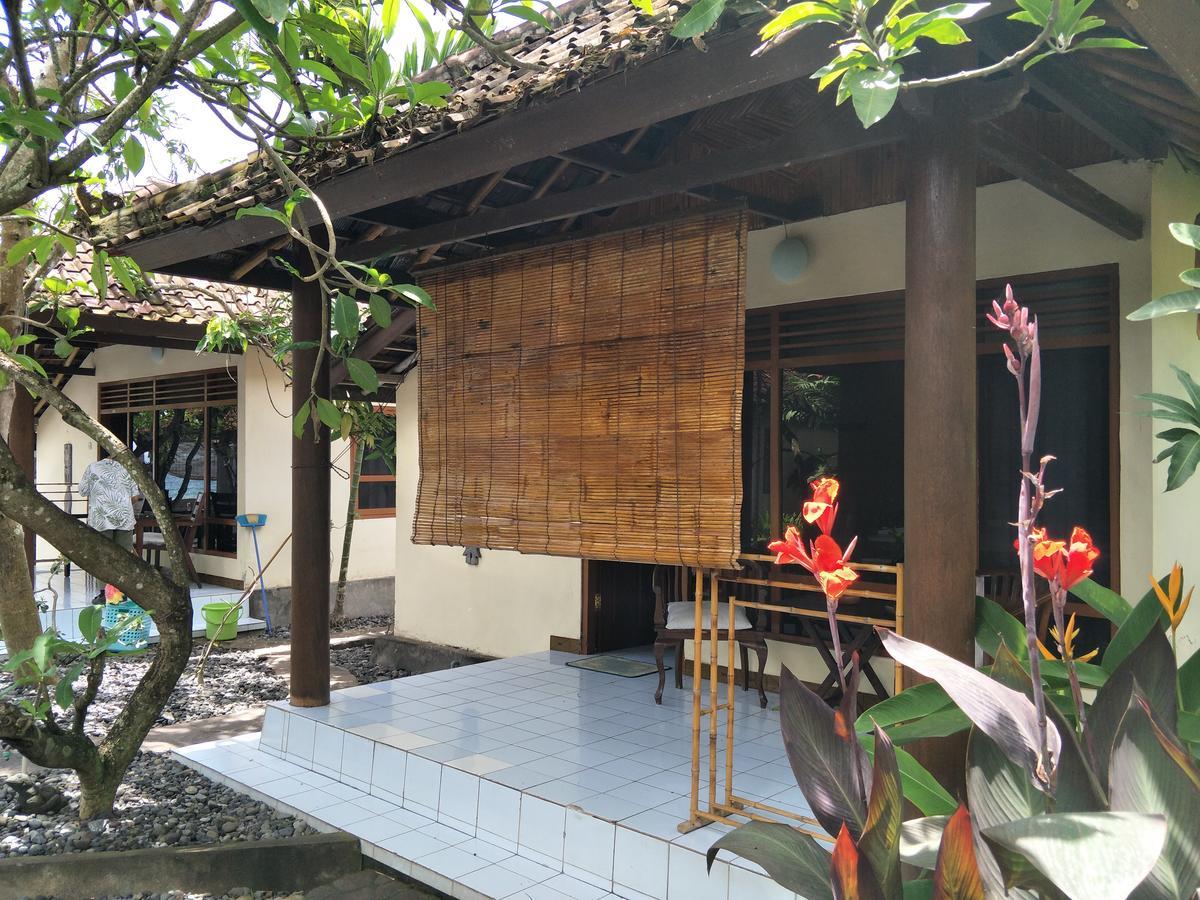 Temple Cafe & Cottages Candi Dasa  Bagian luar foto